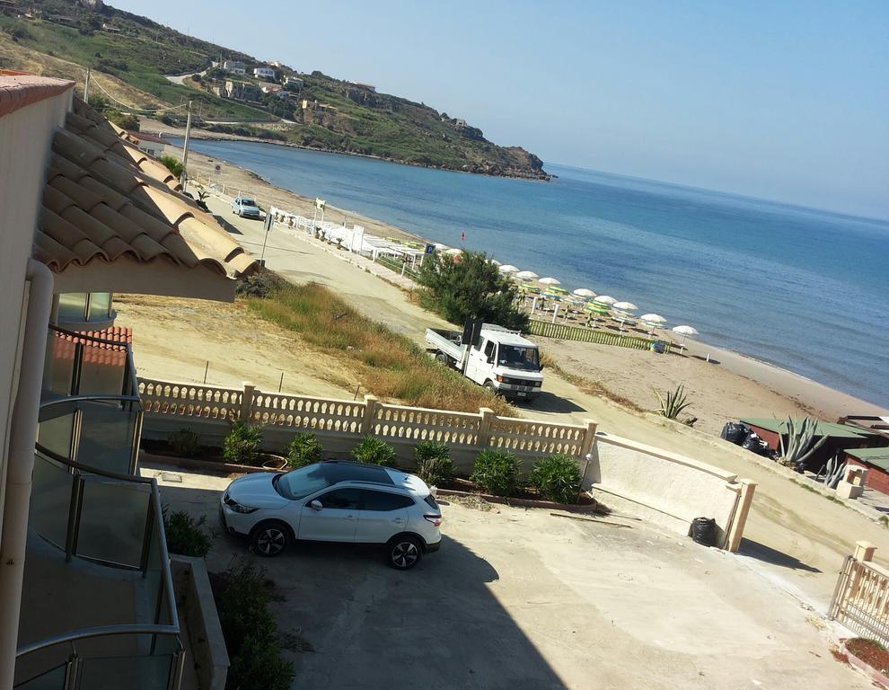 San Marco In Riva Al Mare Villa Шака Екстериор снимка